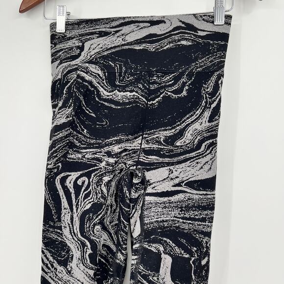 Athleta BUNDLE lot Aurora Shine tight Black & Cabernet Marble Seamless sz small - Picture 7 of 14